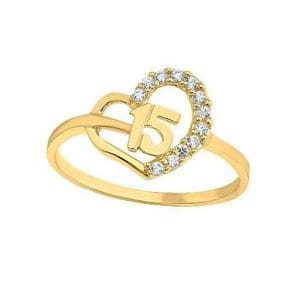 Elegancia juvenil: Anillo de 15 años para las jóvenes de hoy